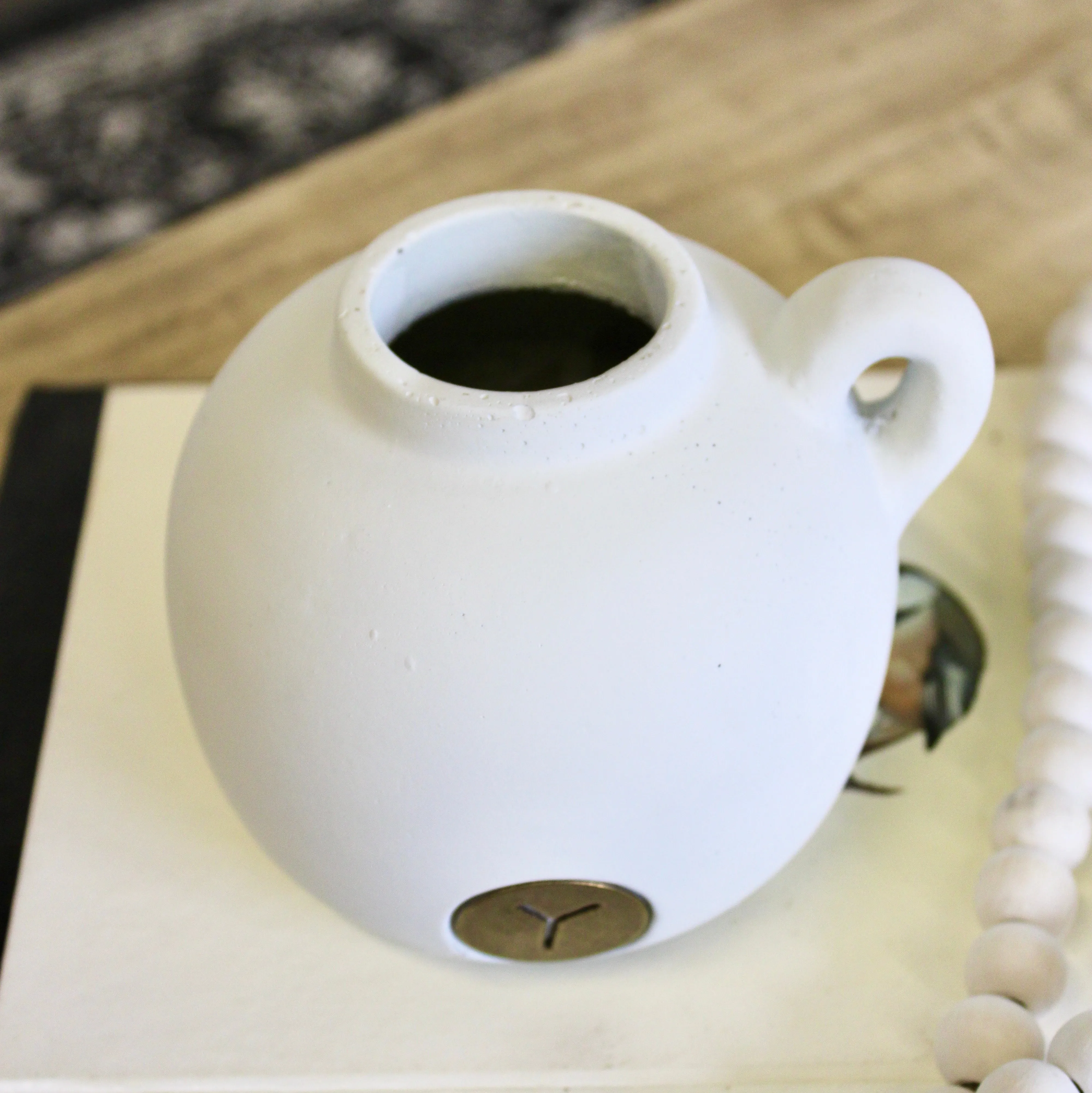 Warm White Matte Pot (Short)